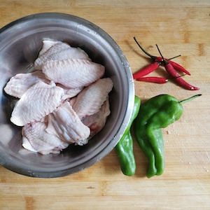 Ingredients for Jing's Spicy Garlic Chicken Wings