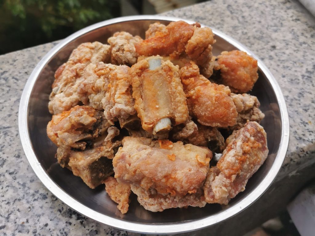 Fried pork ribs by Chen Jing