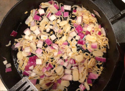 Stir-fry vegetables until tender,remove from pan and set aside