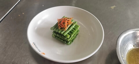 Presentation skills for cold dishes