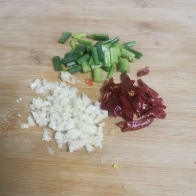 scallion, dried chili, and garlic