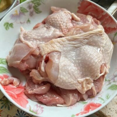 Debone the chicken legs