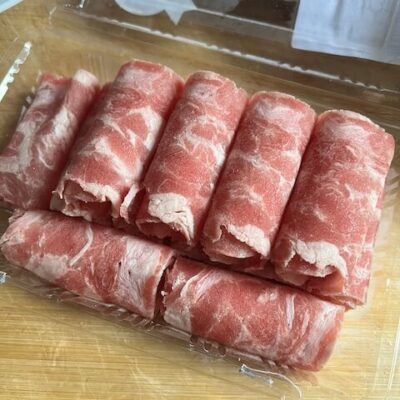 Rolled, sliced beef
