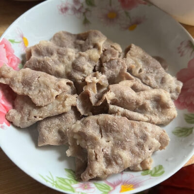 Blanched roast beef slices