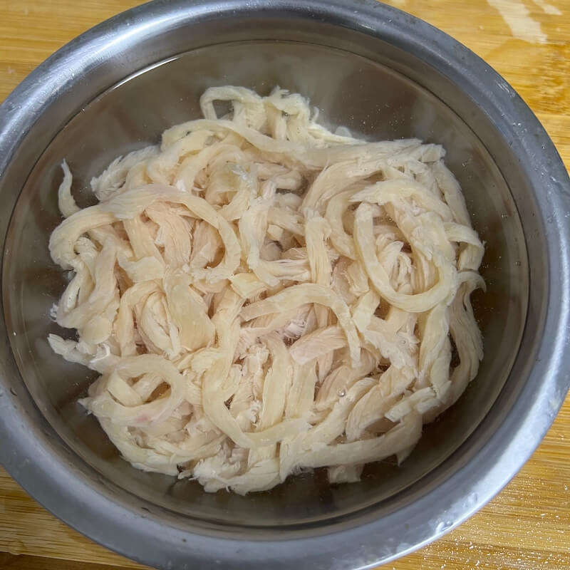 In the end, you'll end up with a perfect serving of shredded chicken.