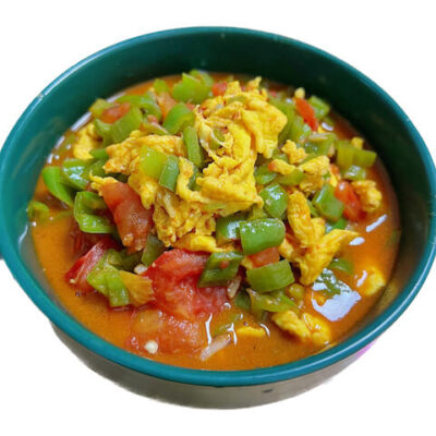 The green pepper, egg, and tomato make a delicious broth and topping for the noodles.