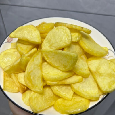 Set the fried potatoes aside.