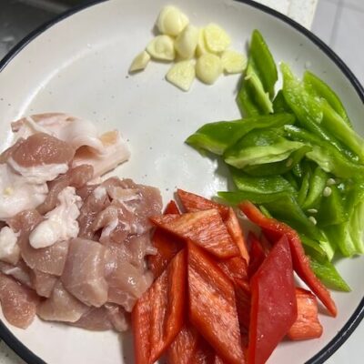 fresh ingredients for red braised daikon radish