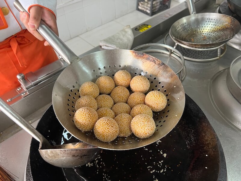 Pumpkin Sesame Balls (mántou)