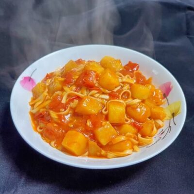 Chinese Tomato Stew with Potatoes
