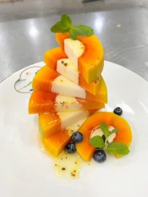 Custard-filled Papaya Slices