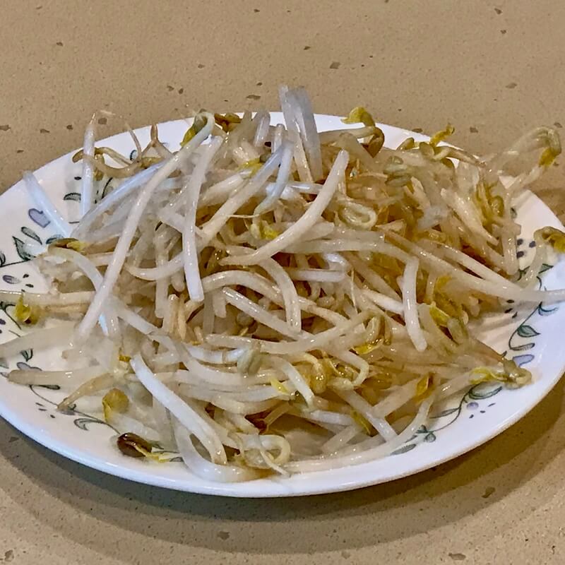 Mung bean sprouts