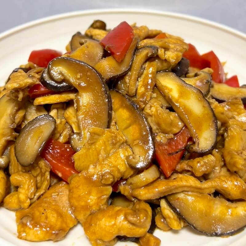 香菇烩鸡肉