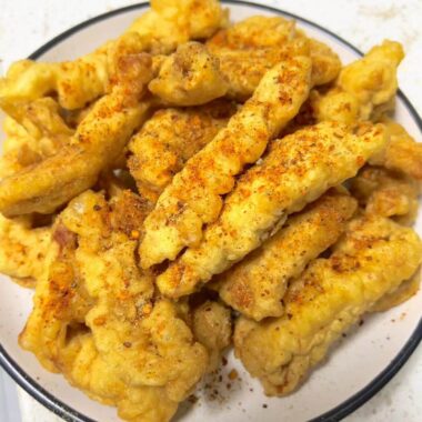 Chinese street food: batter-fried chicken