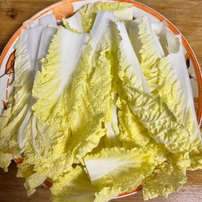 napa cabbage leaves