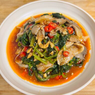 Cold Oyster Mushrooms and Spinach Recipe