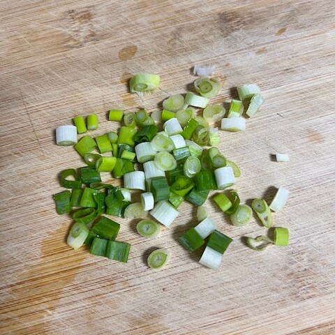 finely chop the green onion