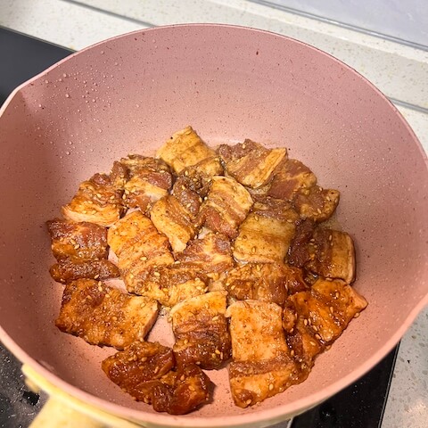 fry over low heat until both sides are golden and crispy